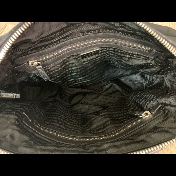 PRADA bag (vintage 😍) with authenticity card - Picture 5 of 8